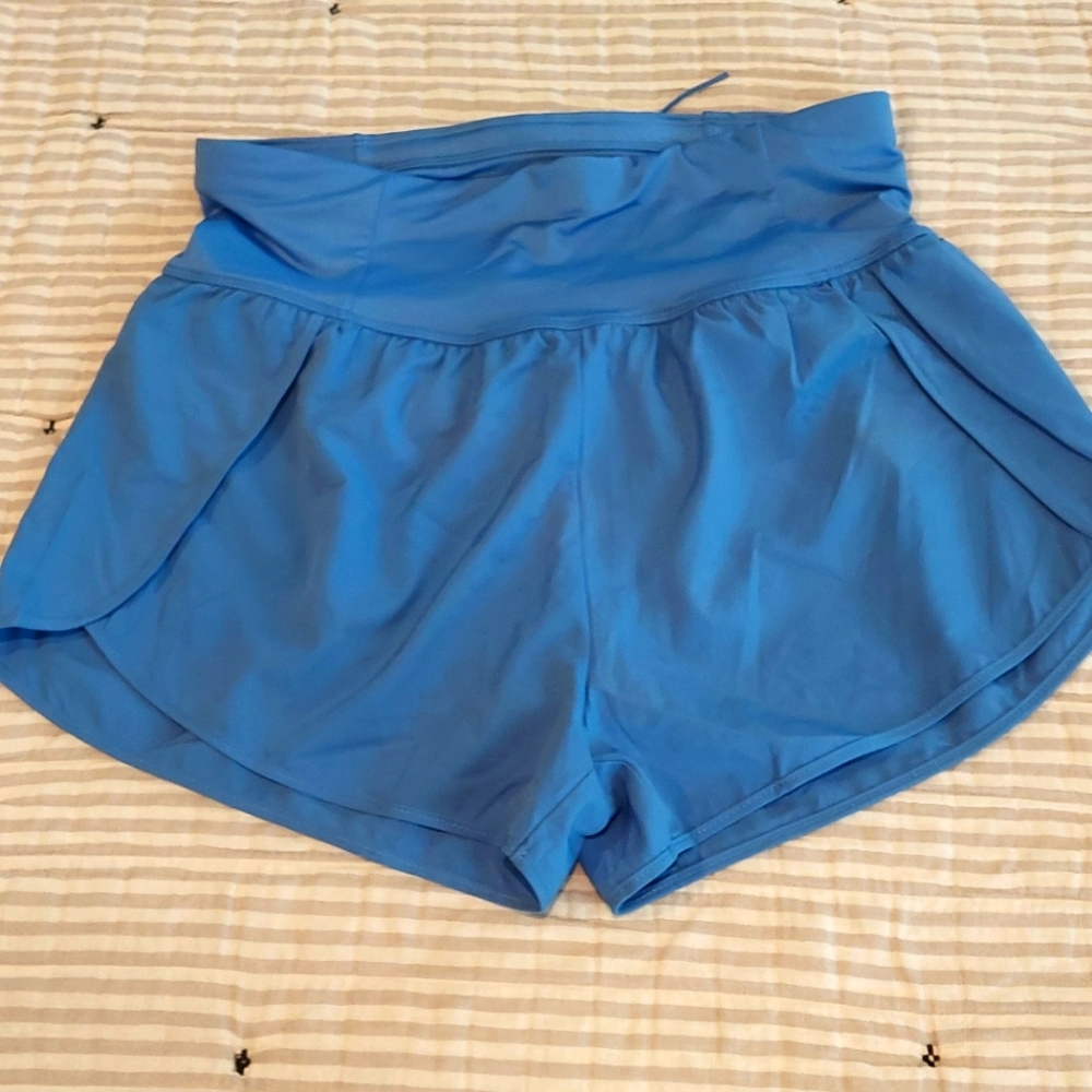 Athletic shorts